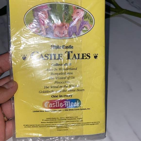 Alice in Wonderland White Castle 1992 - Castle Tales - Picture 5 of 10